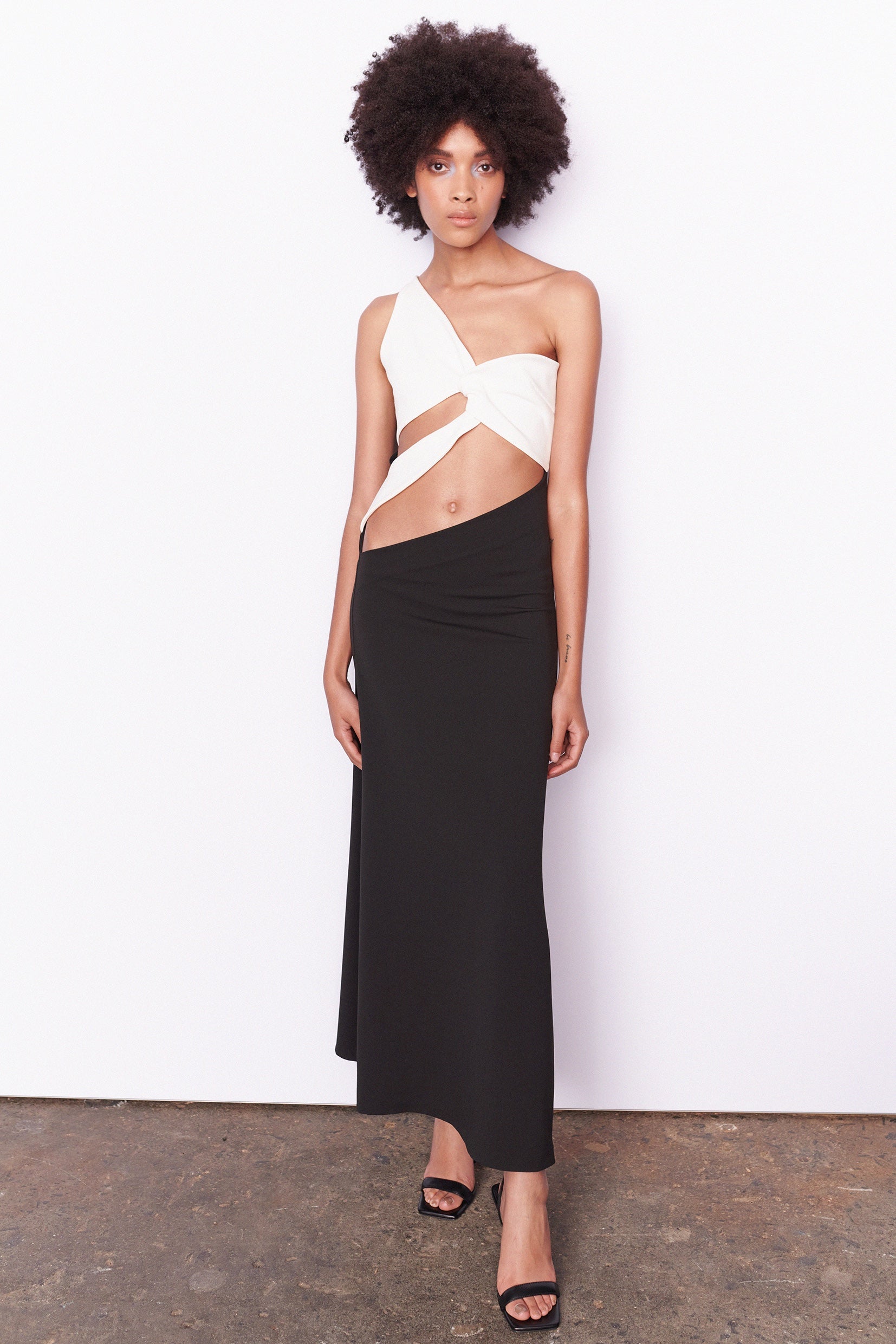 CUT OUT ONE SHOULDER MAXI DRESS